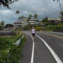 ein mann auf einer strasse