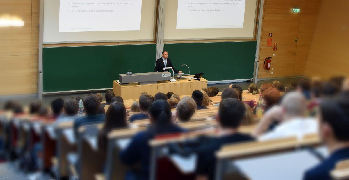 Bayreuth Lectures starten