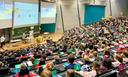 KinderUni 2024 mit Prof. Preller - volles Audimax