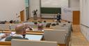 Foto von Menschen in einem Uni-Hörsaal